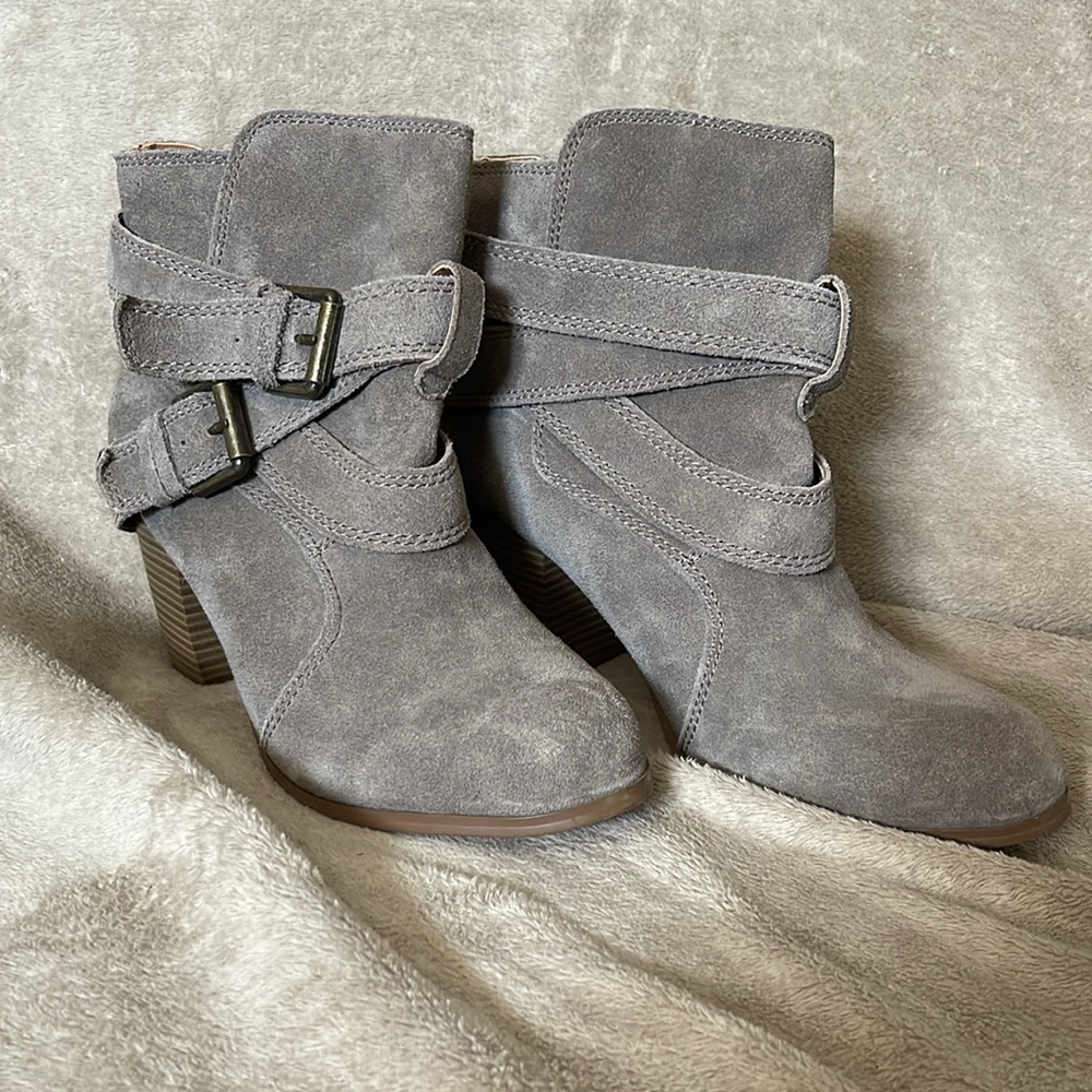 Mossimo Supply Co. Gray Ankle Boots